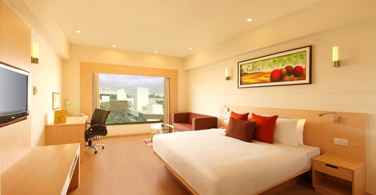 Lemon Tree Hotel, Banjara Hills, Hyderabad Exterior photo