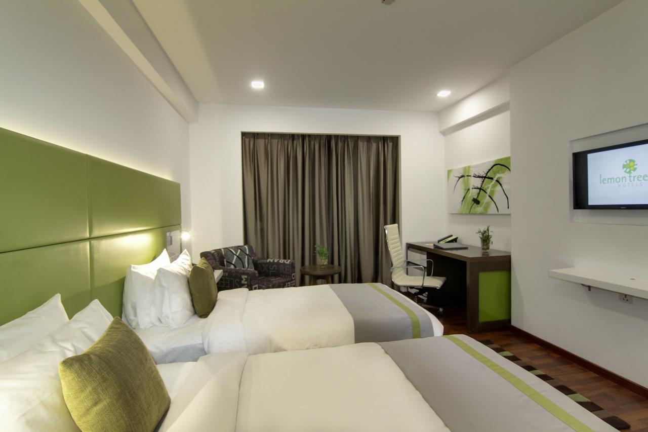Lemon Tree Hotel, Banjara Hills, Hyderabad Exterior photo