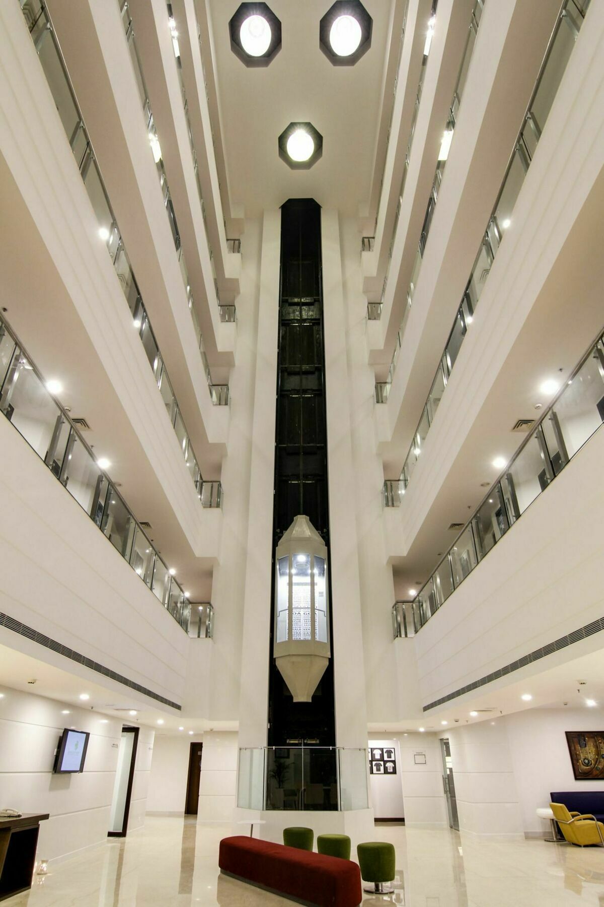 Lemon Tree Hotel, Banjara Hills, Hyderabad Exterior photo