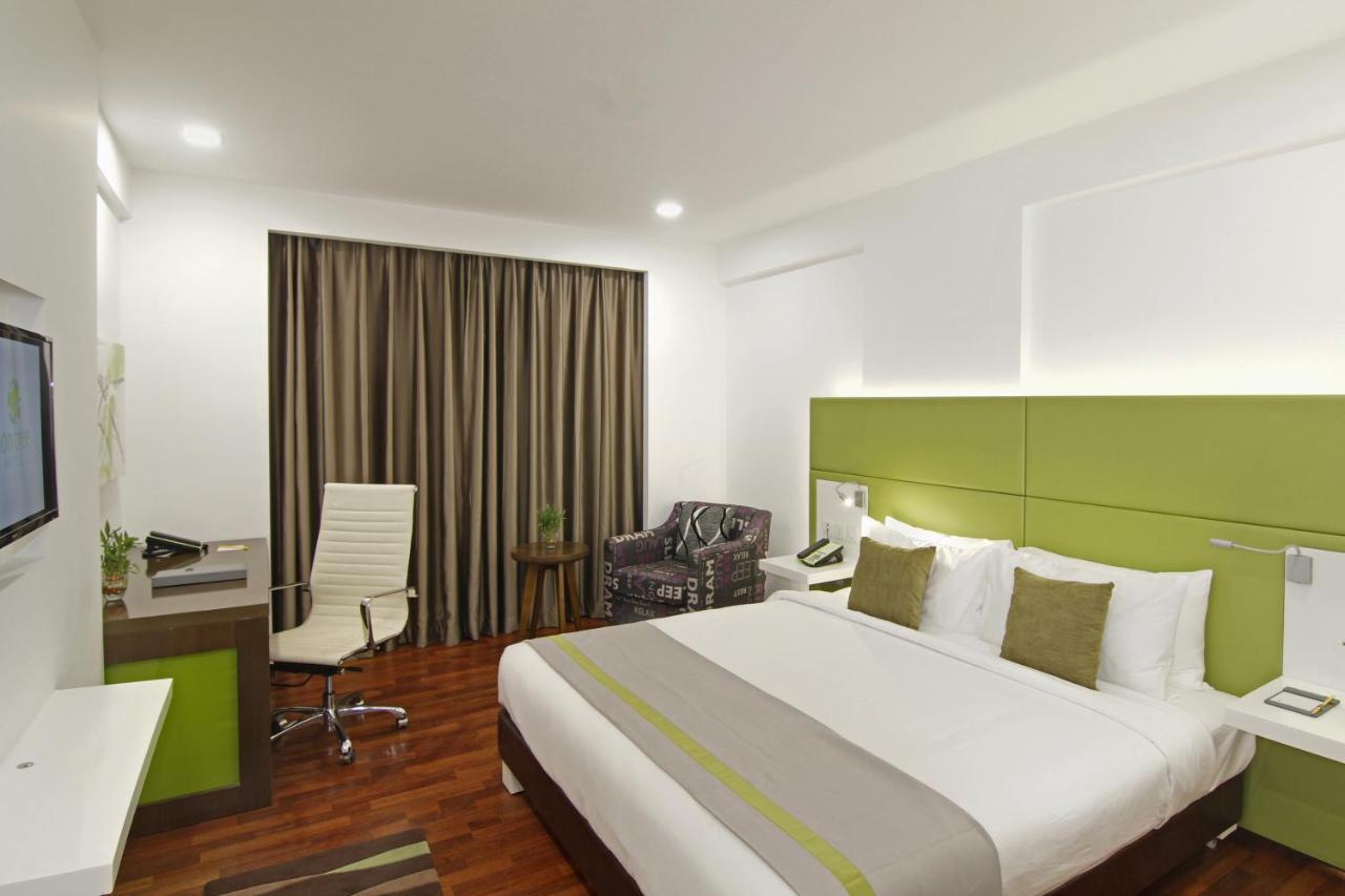 Lemon Tree Hotel, Banjara Hills, Hyderabad Exterior photo
